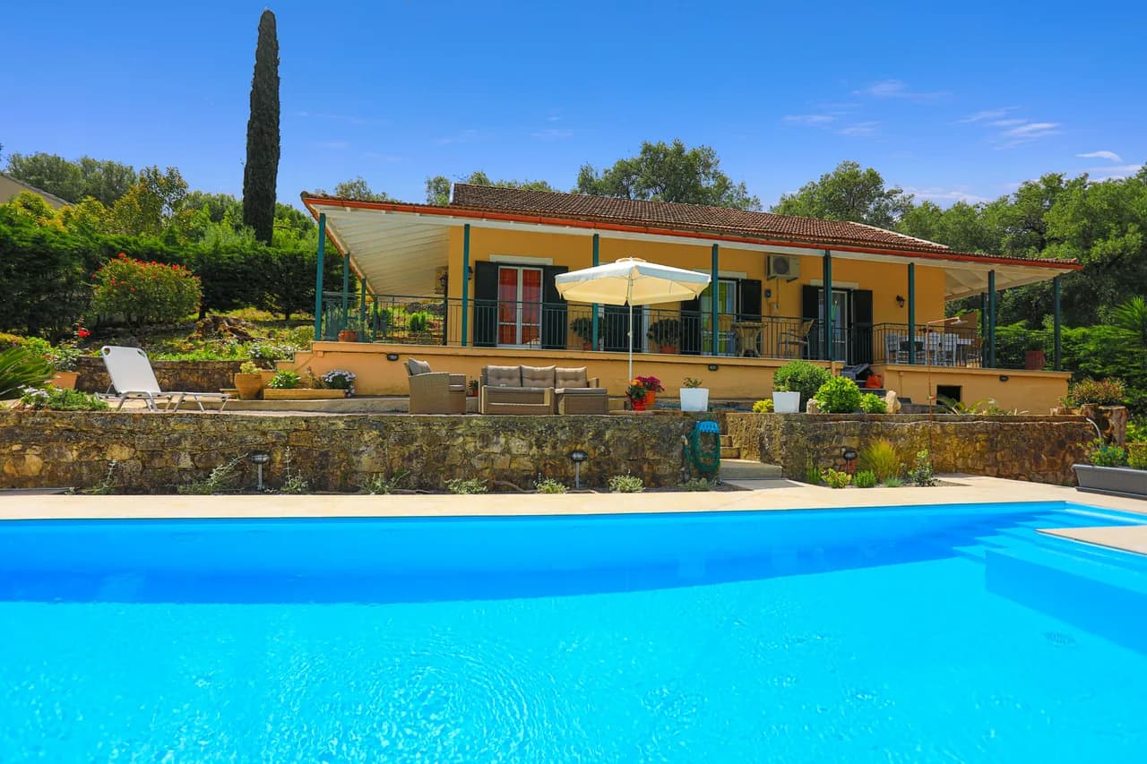 Charming Pool Villa Near Beach in Perithia, Corfu, foto 3