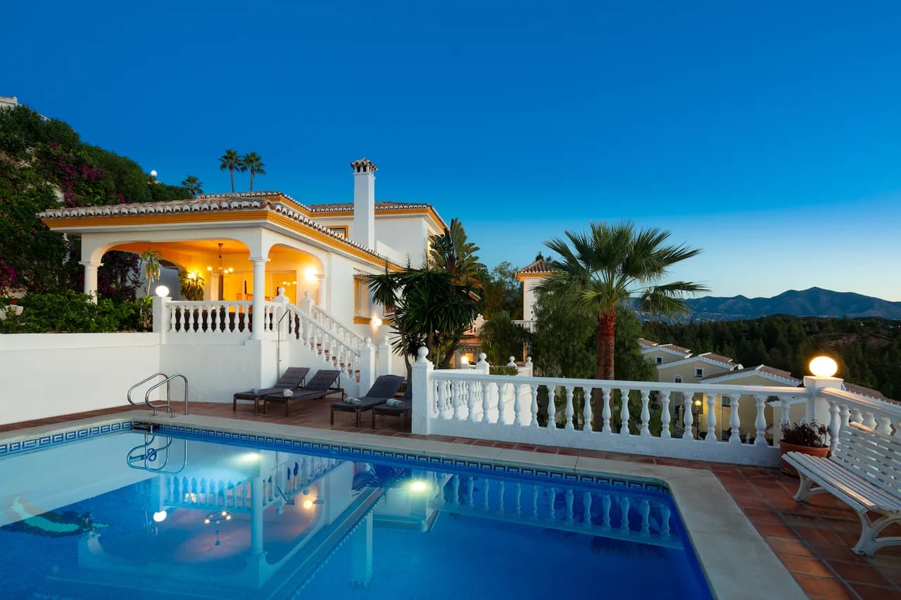 Spacious Family Villa Near Beach in Las Lagunas de Mijas, Foto 3