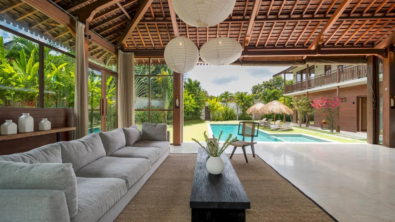 Spacious Nine-Bedroom Villa in Bali, foto 4