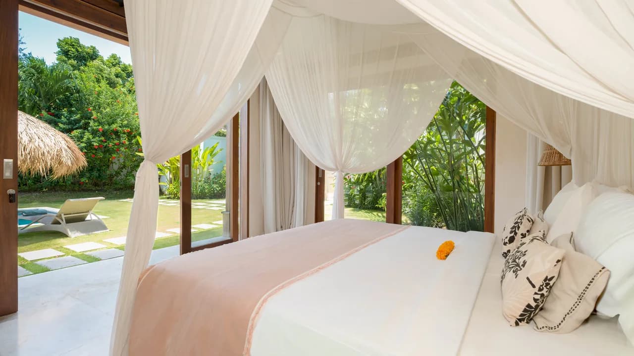 Spacious Nine-Bedroom Villa in Bali, foto 5