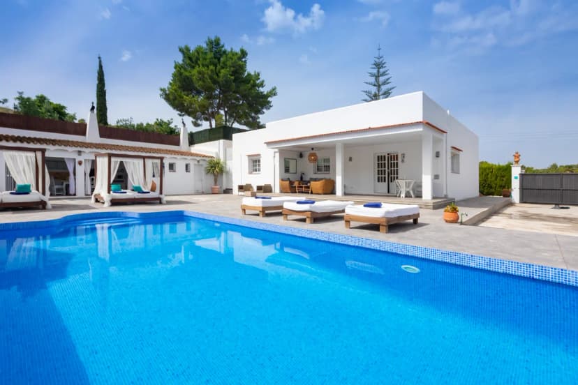 Modern Five Bedroom Retreat in Mallorca