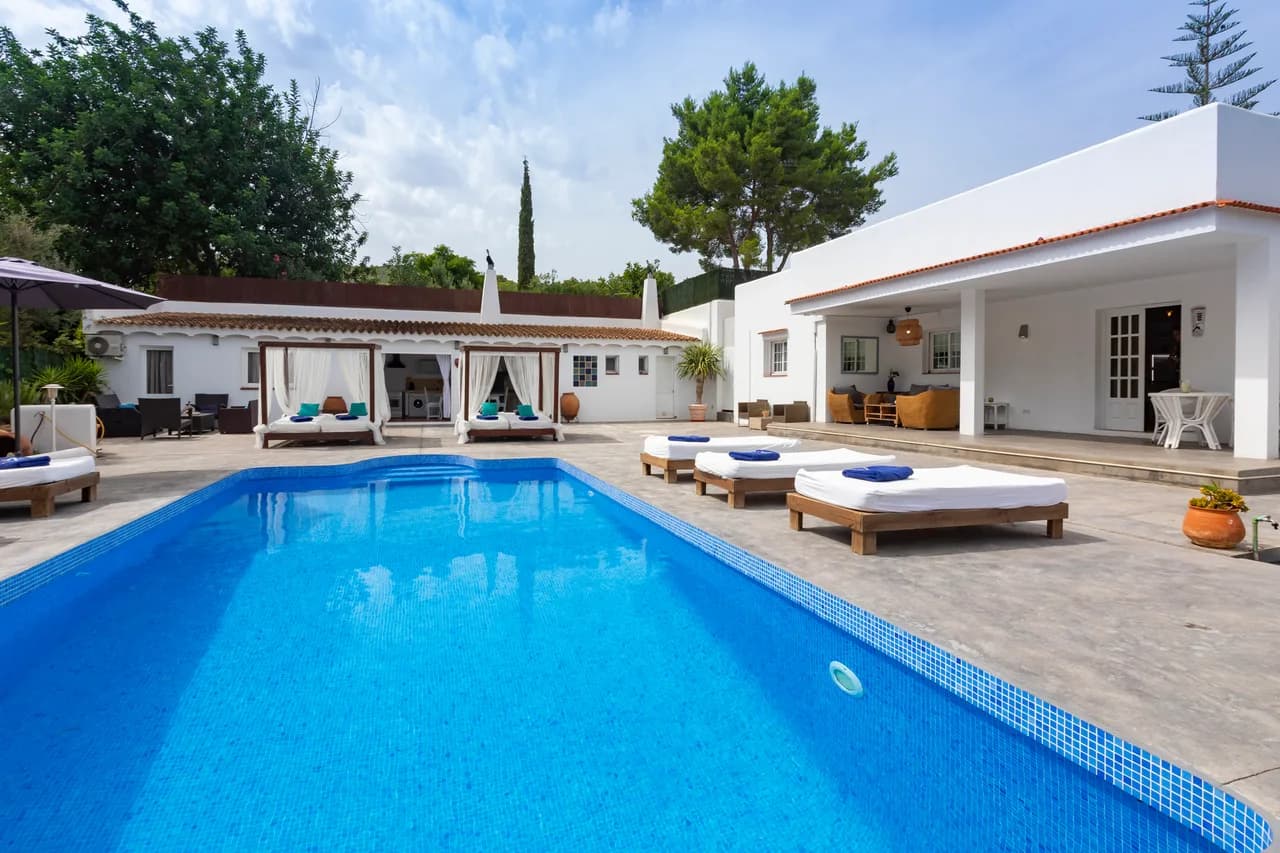 Modern Five Bedroom Villa in Ibiza, foto 2