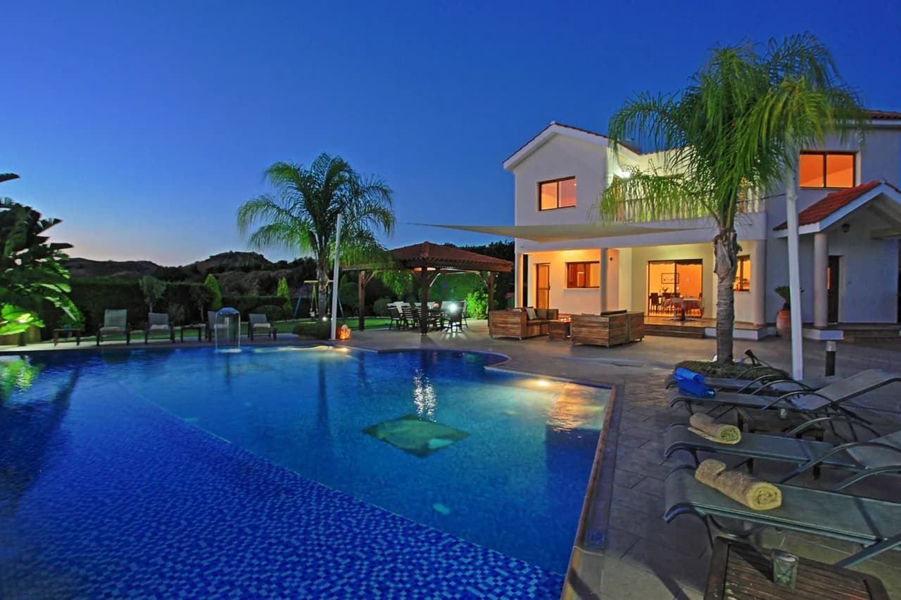 Garden Retreat Villa in Skoulli, Paphos, Cyprus, Foto 5