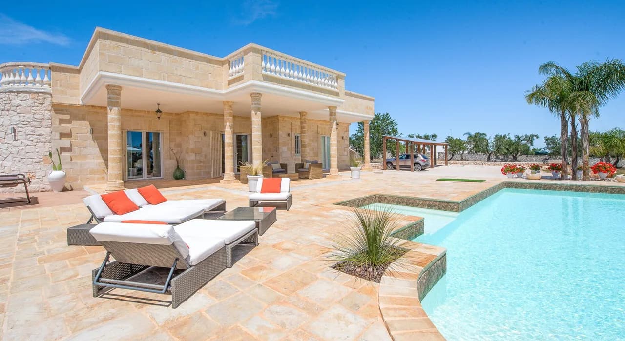 Terrace-Focused Four Bedroom Villa in Puglia photo 2