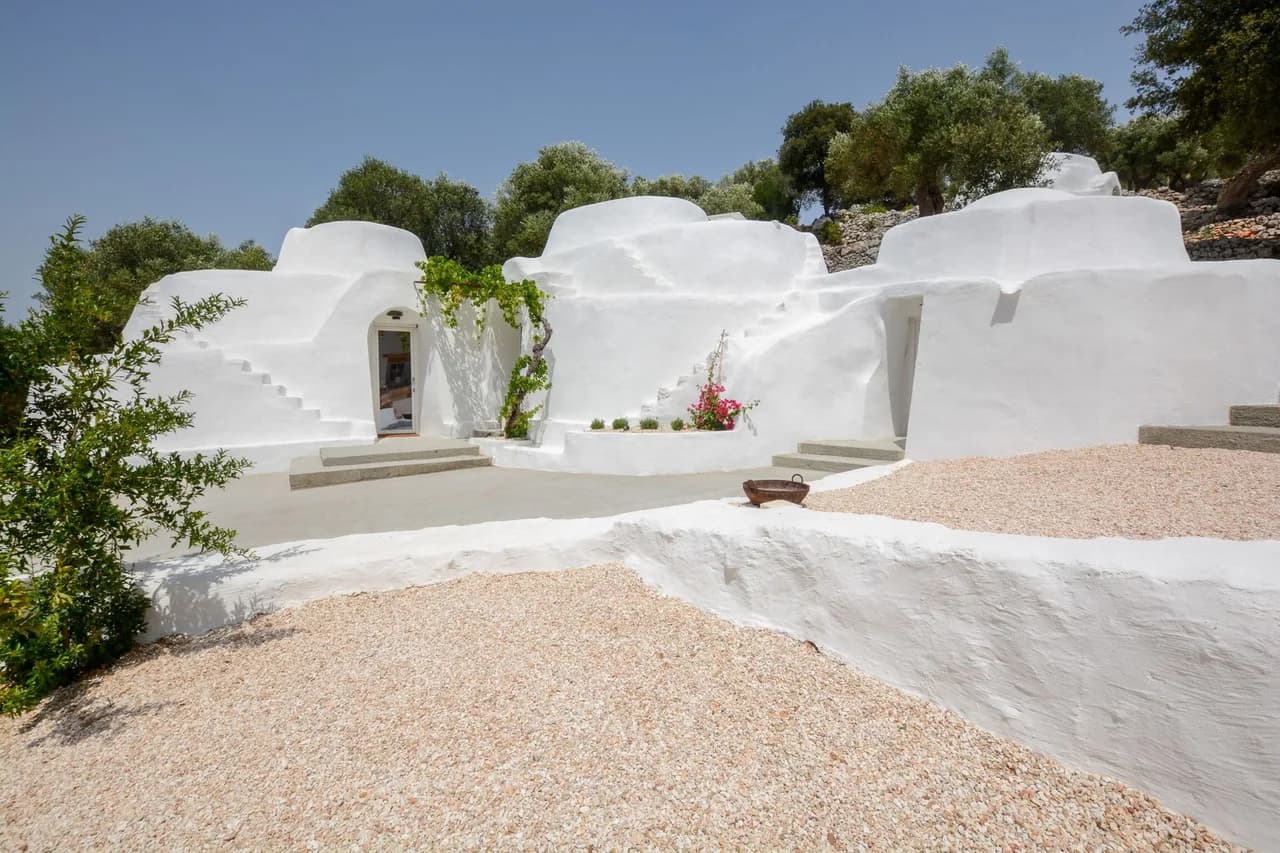Elegant Eight Bedroom Villa in Puglia photo 3