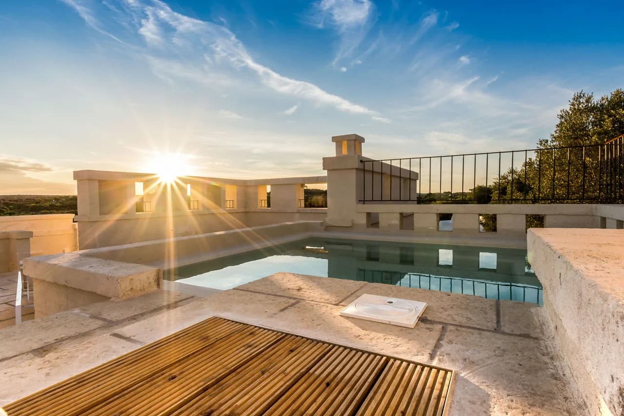Elegant Eight Bedroom Villa in Puglia photo 4