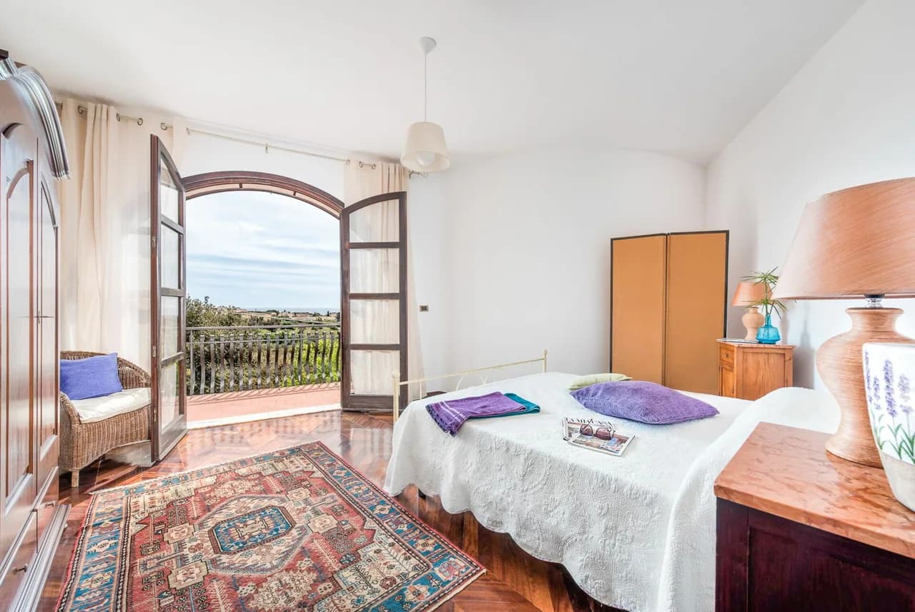 Balcony Retreat Villa in Sicily photo 3