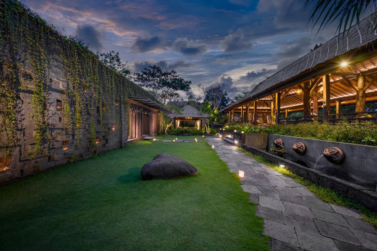 Balcony Terrace Villa in Jimbaran Bali, Foto 2