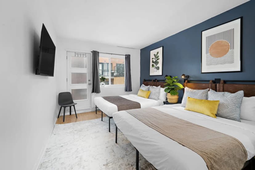 Contemporary Studio Near McGill in Montreal