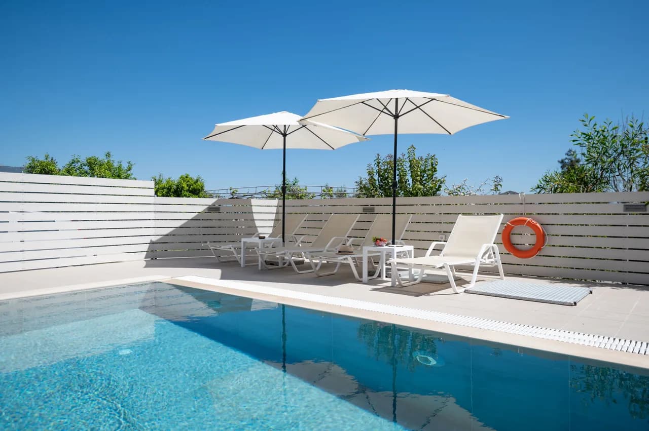Charming One Bedroom Villa in Kato Korakiana