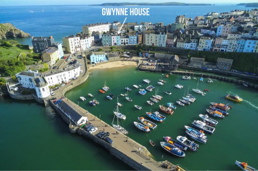 Charming Six Bedroom Home in Tenby Harbour