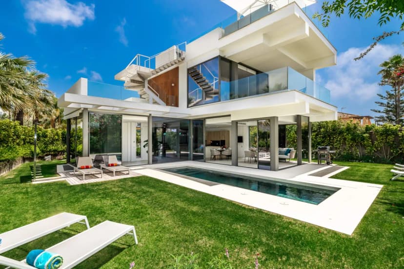 Elegant Five Bedroom Retreat in Marbella