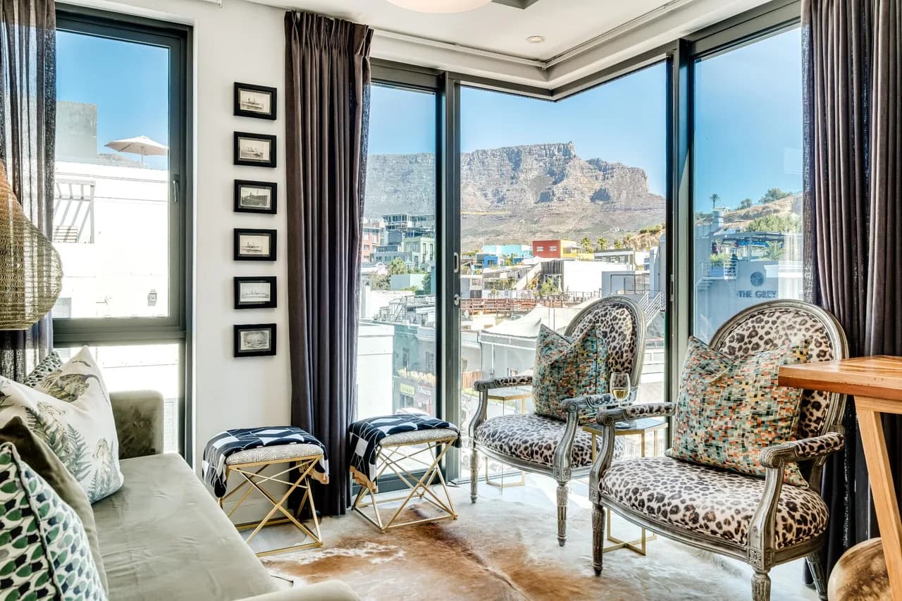 Scenic Two Bedroom Retreat in Cape Town