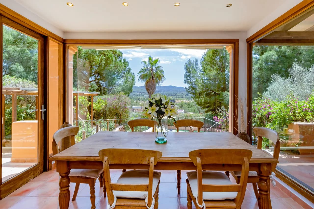 Spacious Six-Bedroom Villa in San Rafael Ibiza photo 2