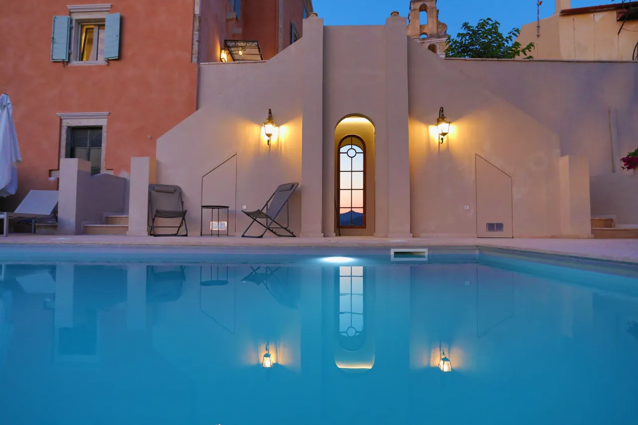 Charming Villa with Modern Amenities in Gastouri, Foto 3