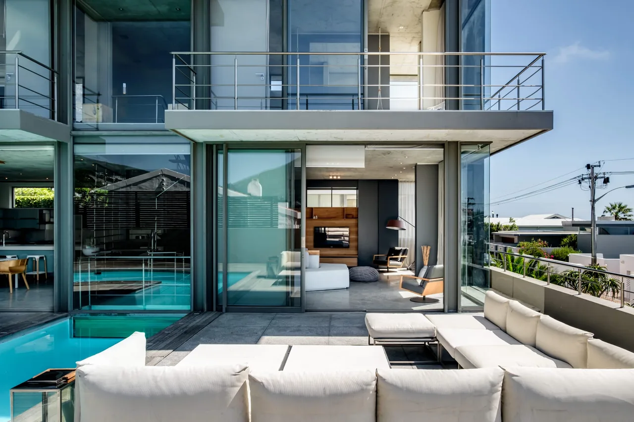 Modern Luxury Villa in Camps Bay, Cape Town photo 4