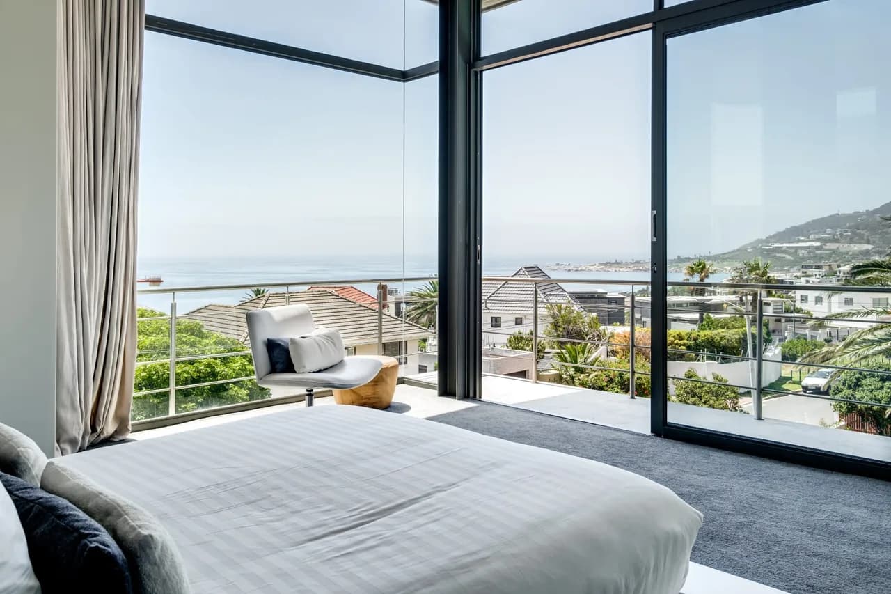Contemporary Villa with Ocean Views in Camps Bay, Foto 5