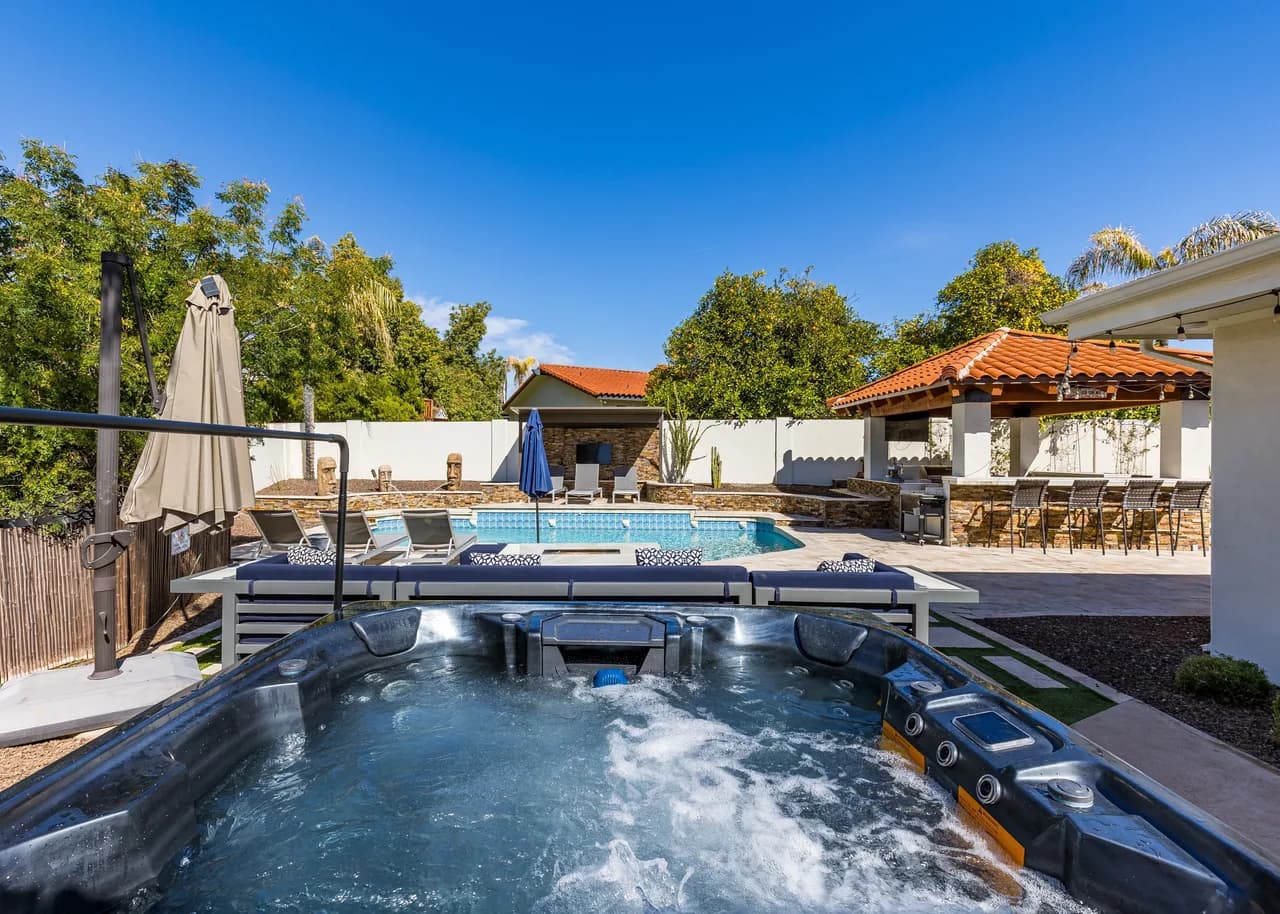 Outdoor retreat, games and fitness room make for Vacation Vibes!, foto 3