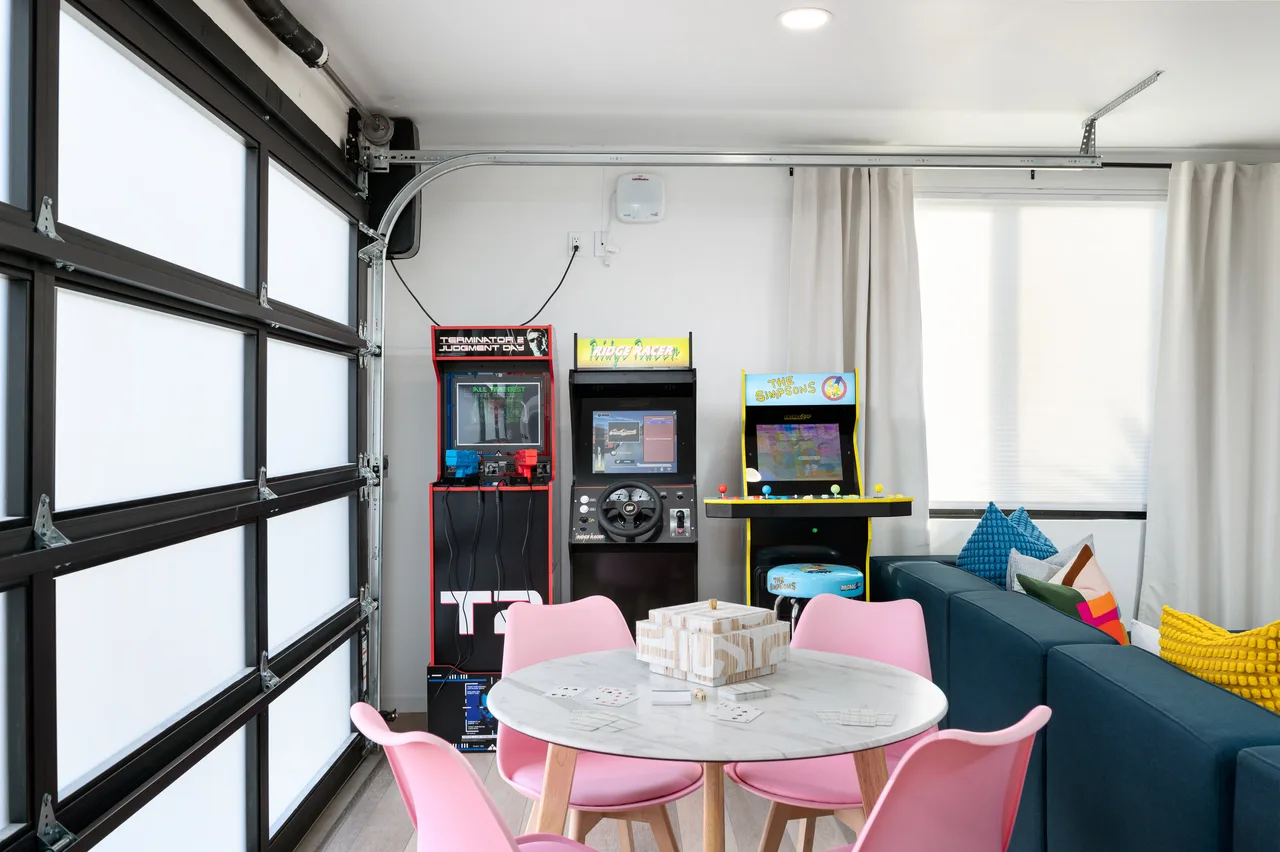 Maison Magnifiquement Conçue avec Piscine pour Familles et Groupes, photo 4