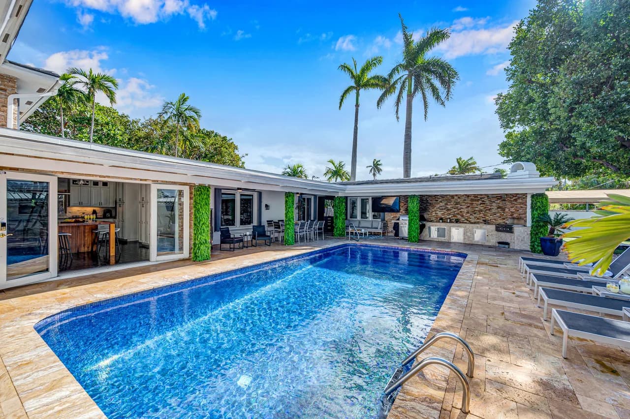 Lush Garden Oasis in Fort Lauderdale photo 2