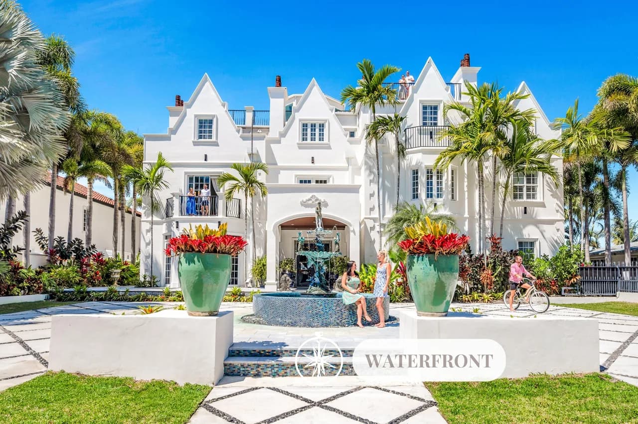 Canal-View Castle with Rooftop in Fort Lauderdale