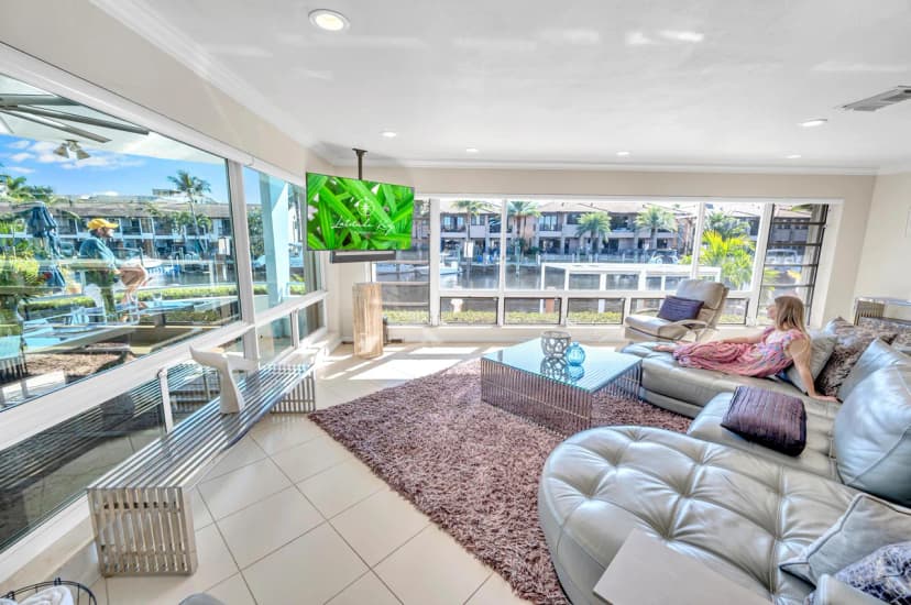 Waterfront Six Bedroom Villa in Fort Lauderdale