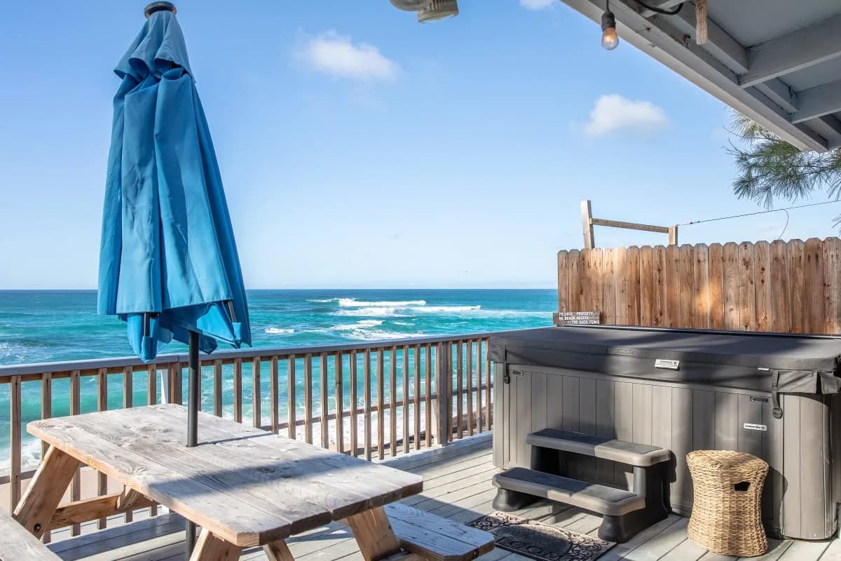 Oceanfront Three-Bedroom Beach House in Oahu, foto 3