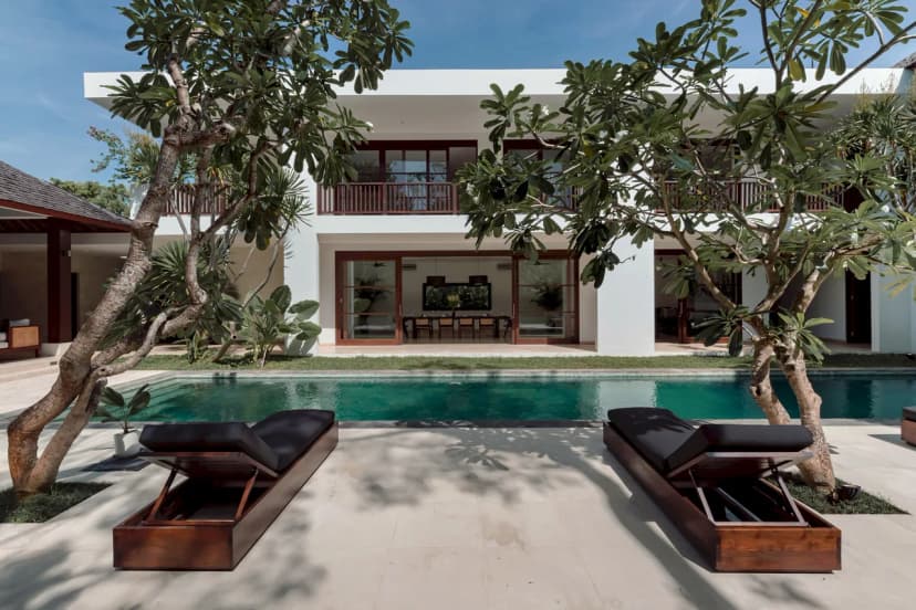 Spacious Terrace Four Bedroom Villa in Bali