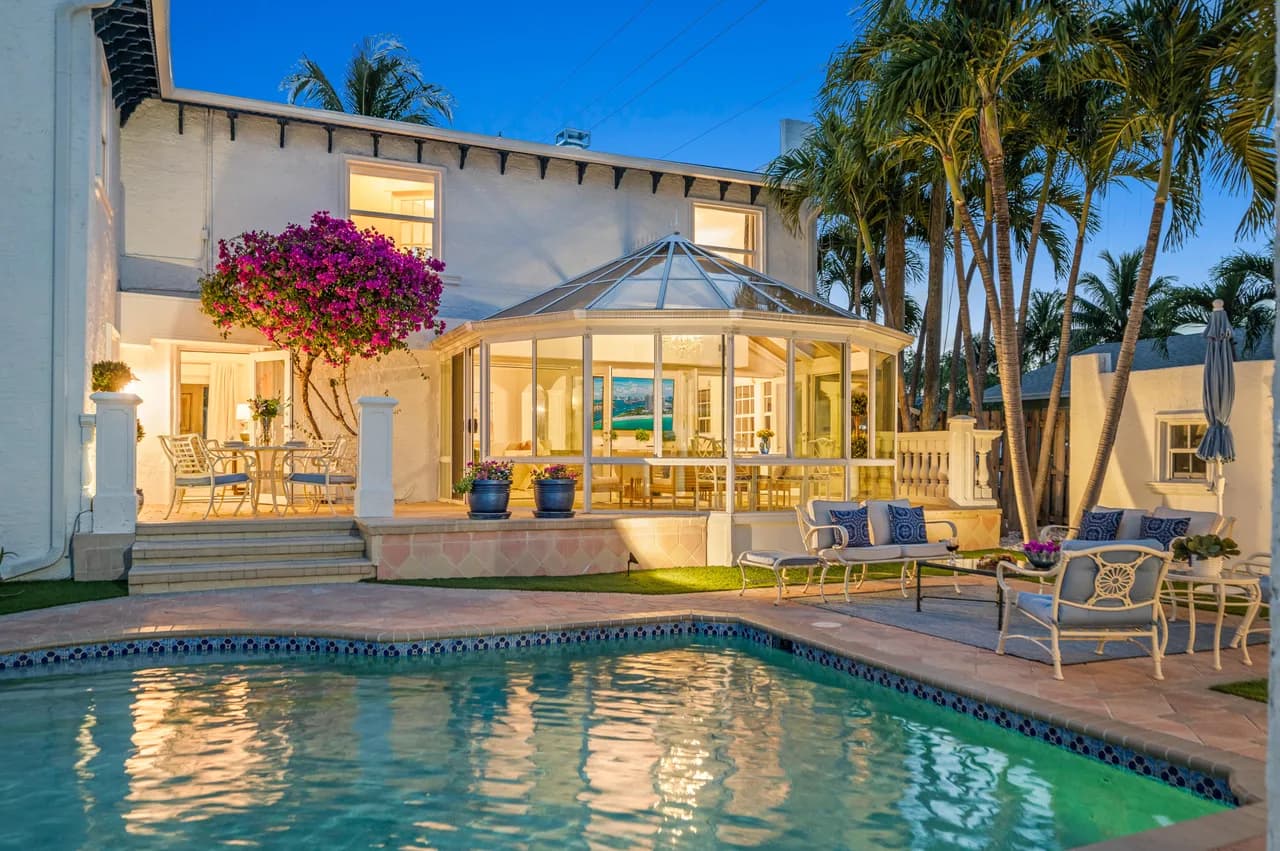 Historical Residence with Heated Pool in Palm Beach photo 5
