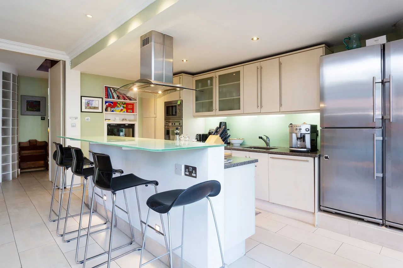 Illuminated Two Bedroom Villa in London, Foto 3