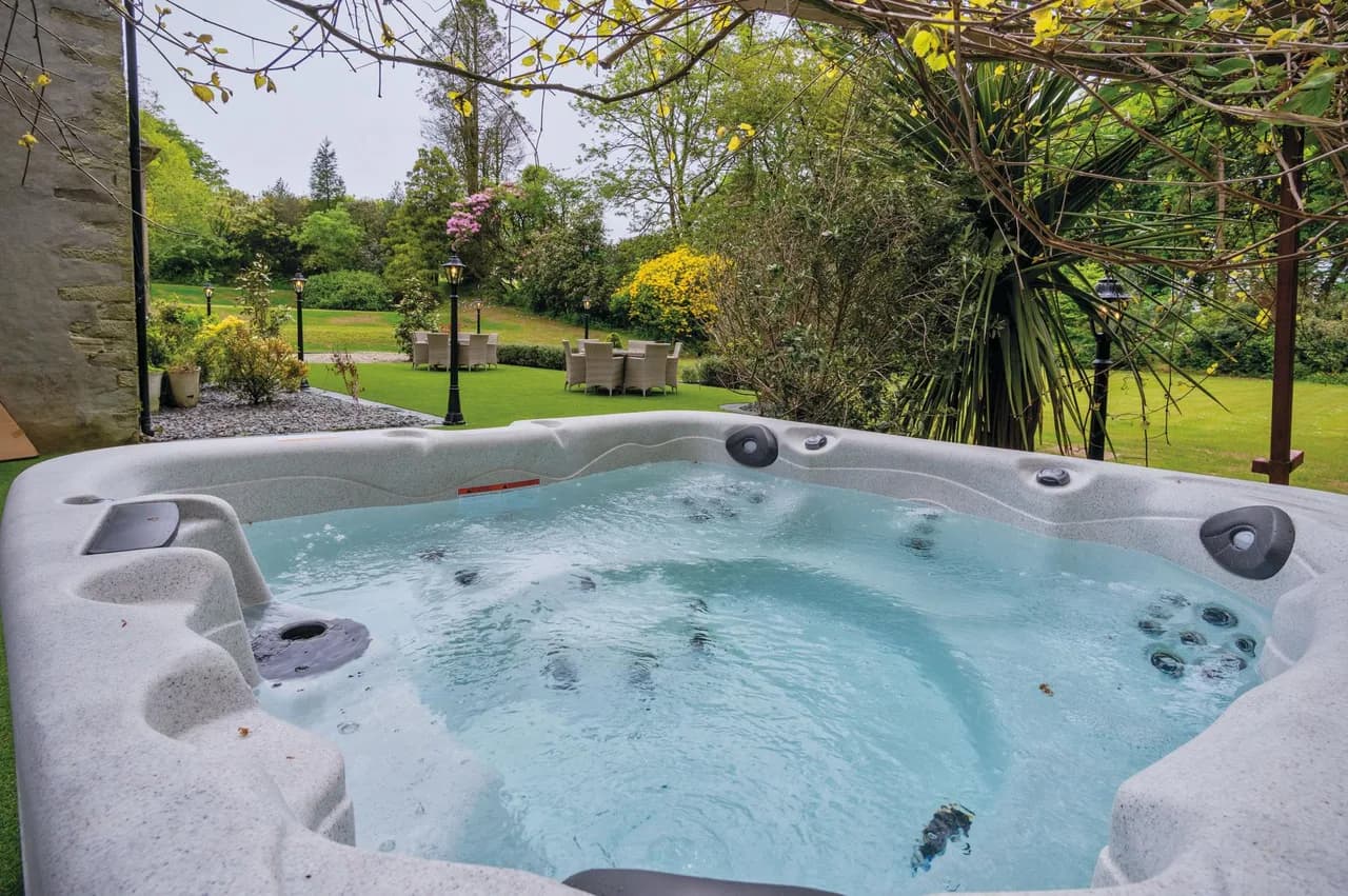 Luxurious Hot Tub Country Estate in Princes Gate, photo 2