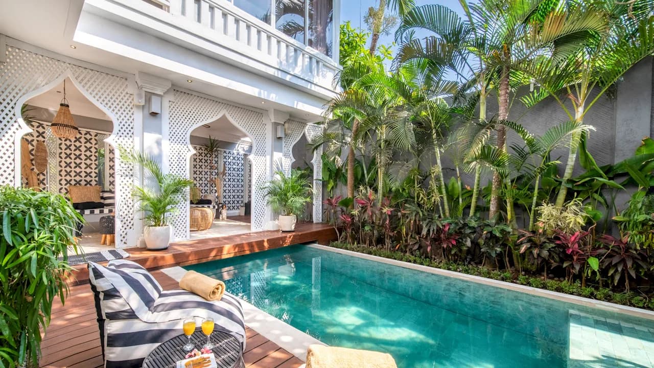 Outdoor Pool Villa in Canggu