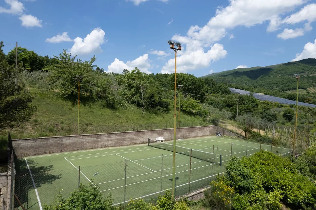 Terrace-Style Pool Villa in Tuscany photo 5