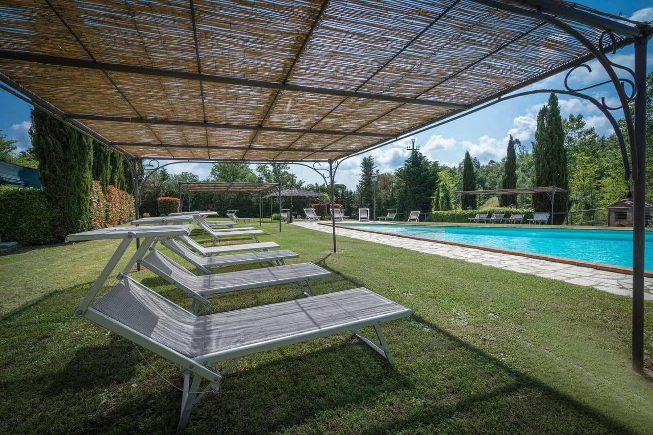 Historic Twelve Bedroom Villa in Tuscany photo 5
