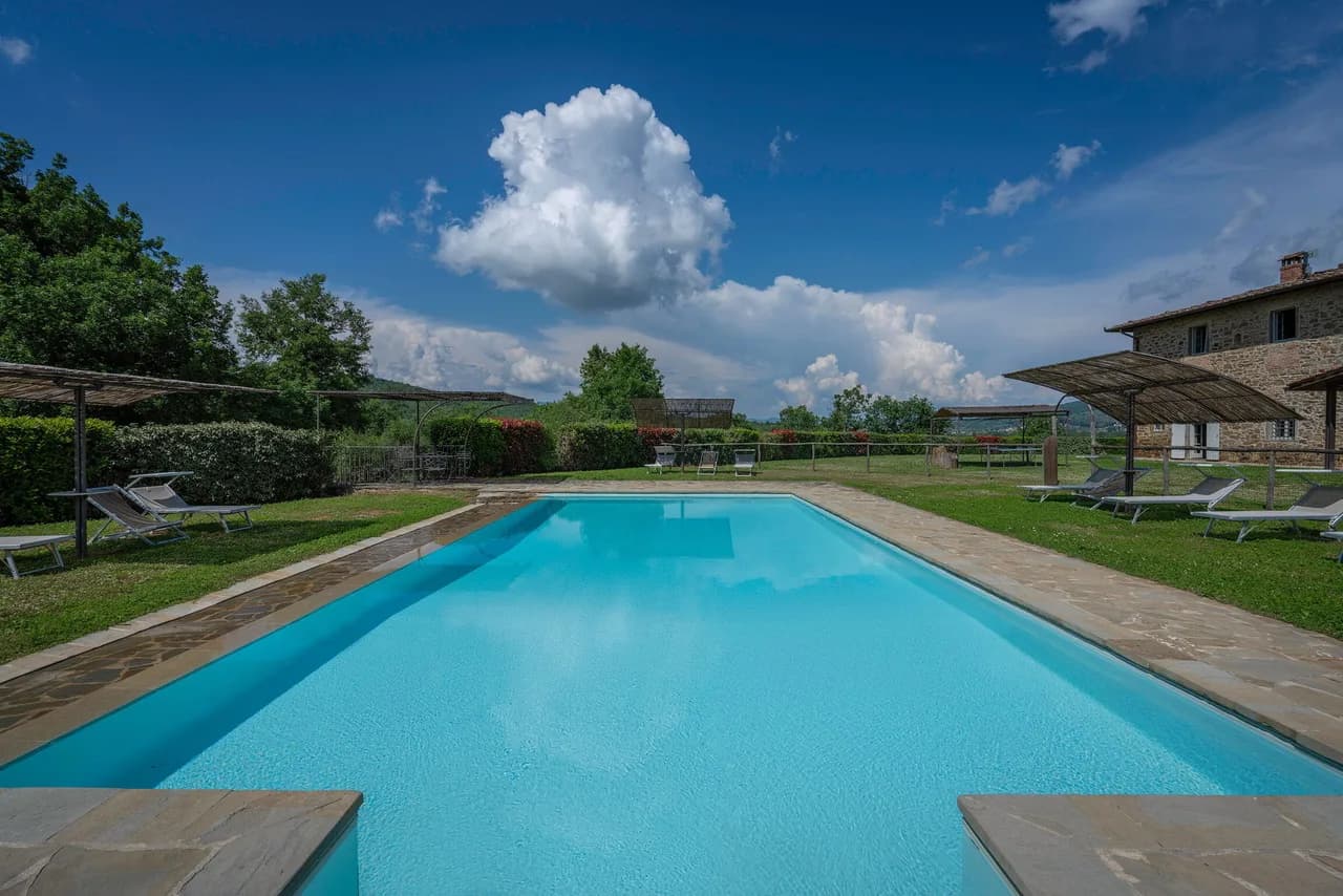 Historic Farmhouse Retreat in Tuscany photo 3