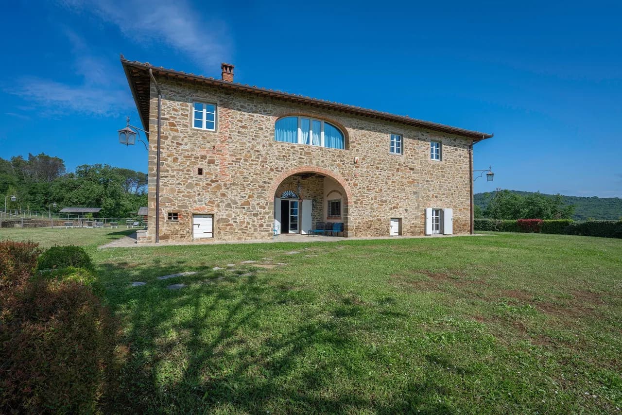 Historic Farmhouse Retreat in Tuscany photo 5