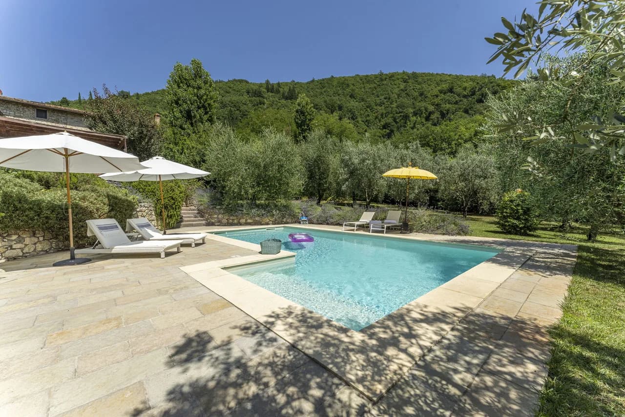Tranquil Poolside Villa in La Briglia photo 3