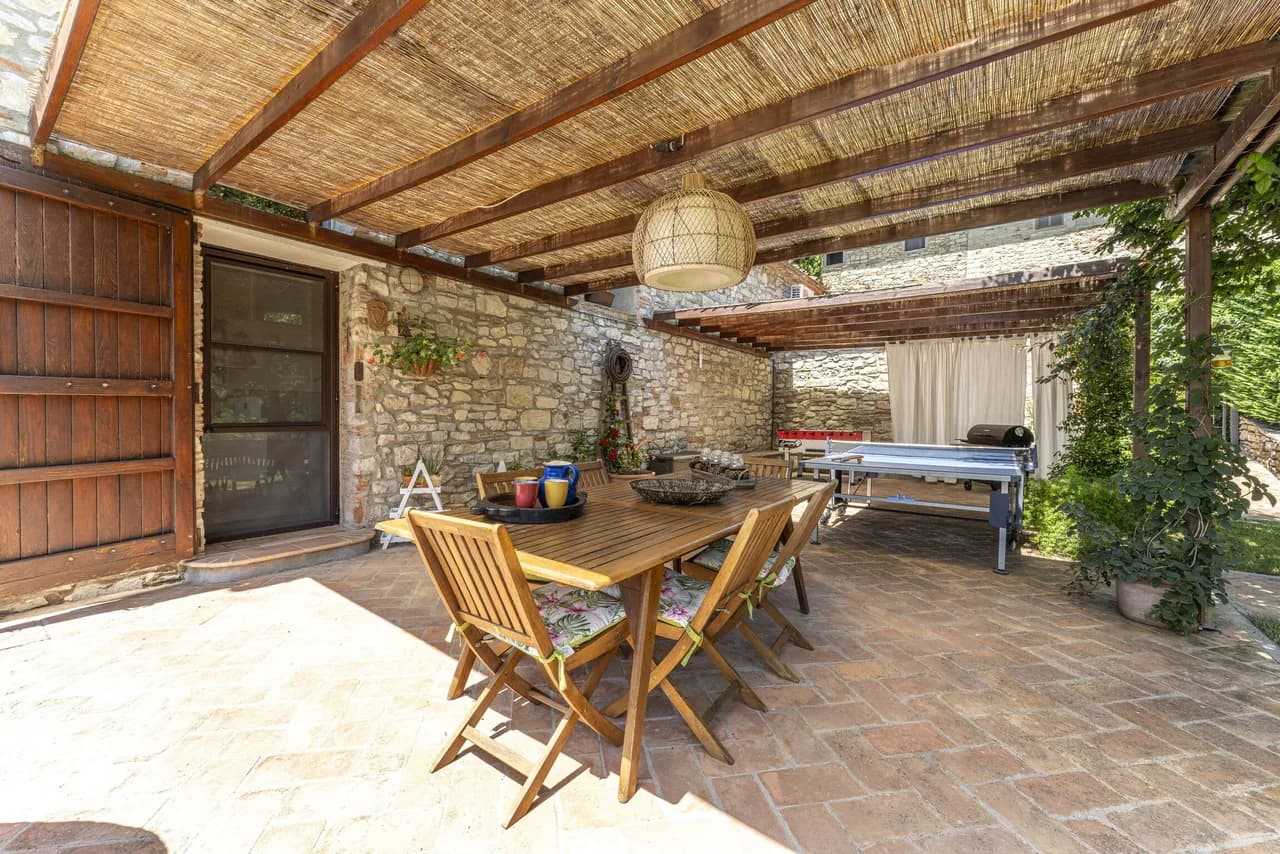 Tranquil Poolside Villa in La Briglia photo 4