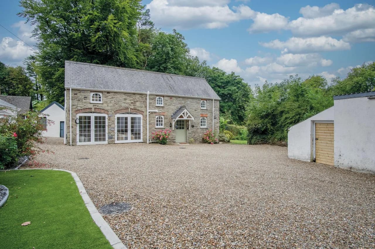 Charming Two Bedroom Cottage in Princes Gate, photo 3
