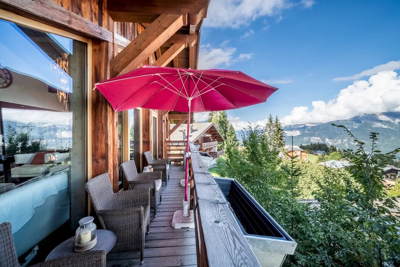 Charming Ski Chalet in Combloux photo 2