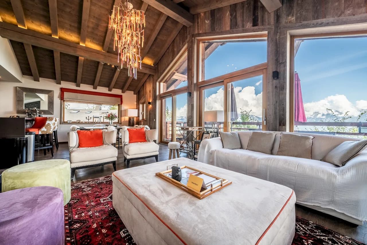 Charming Ski Chalet in Combloux photo 3