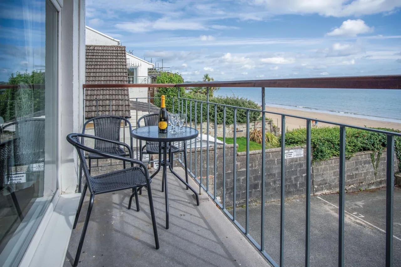 17 Beach Court - 2 Bed Apartment - Saundersfoot photo 3