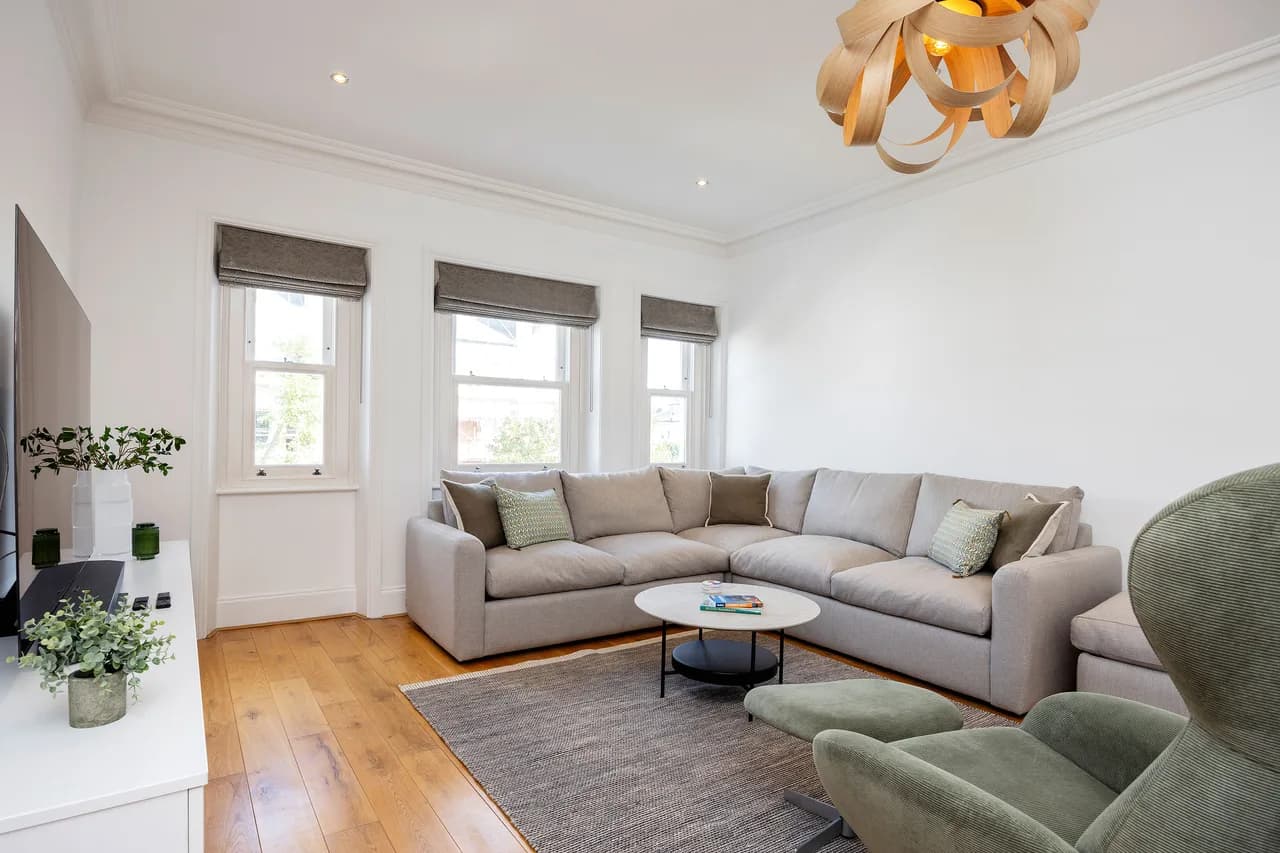Elegant Three Bedroom Apartment in London, Foto 2