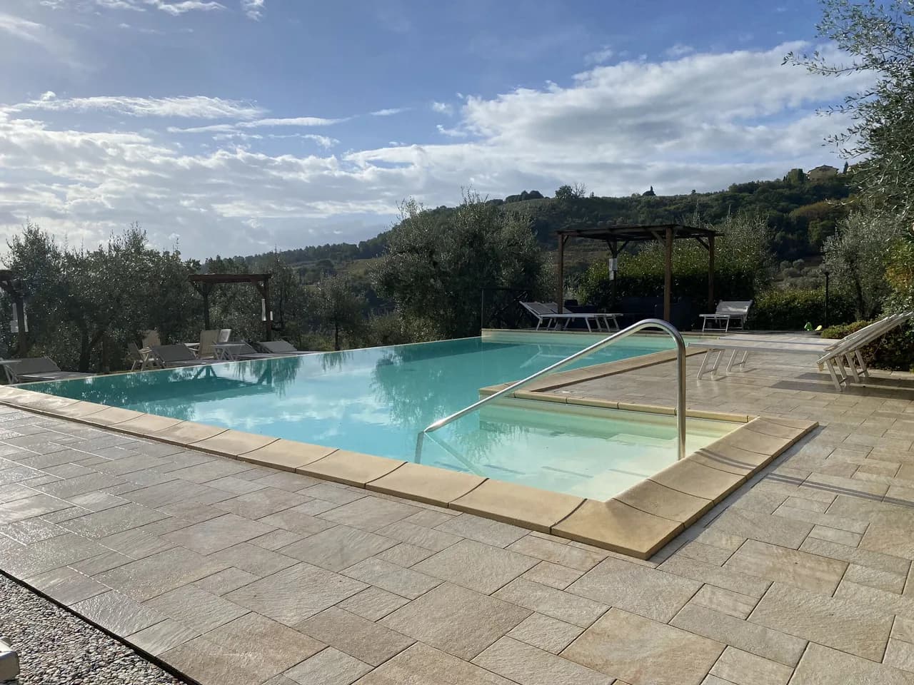 Spacious Seven Bedroom Villa in Tuscany photo 2