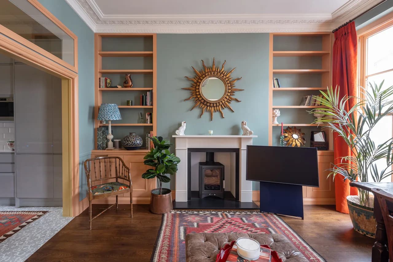 Natural Light-Filled Four Bedroom Villa in London, photo 5