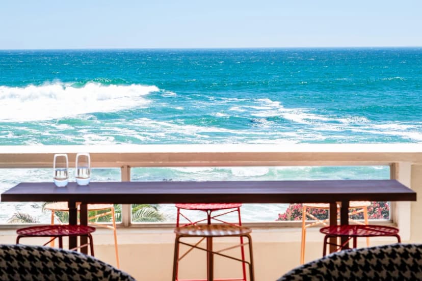 Picturesque Seaside Villa in Cape Town