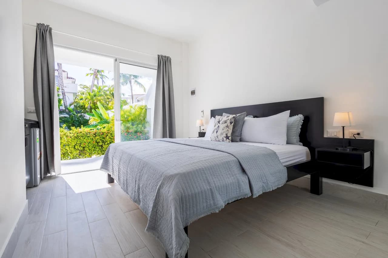 Expansive Oceanfront Eight Bedroom Retreat in Punta Cana photo 3