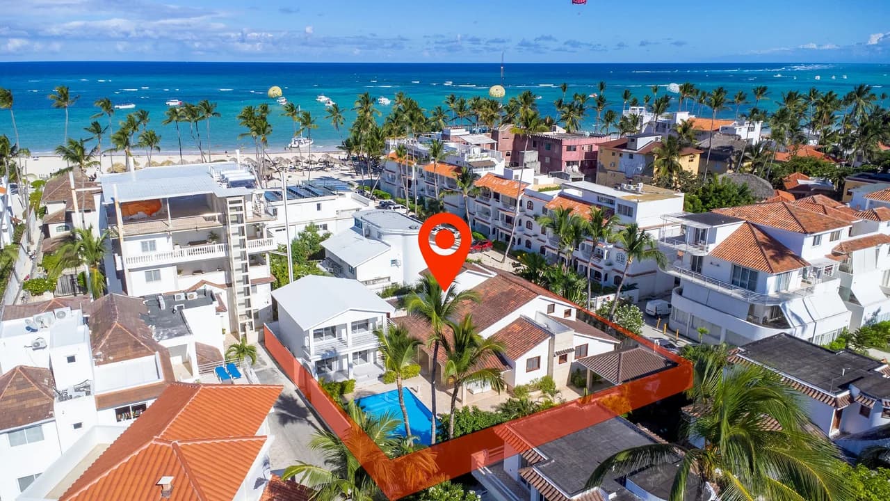 Expansive Oceanfront Eight Bedroom Retreat in Punta Cana photo 4