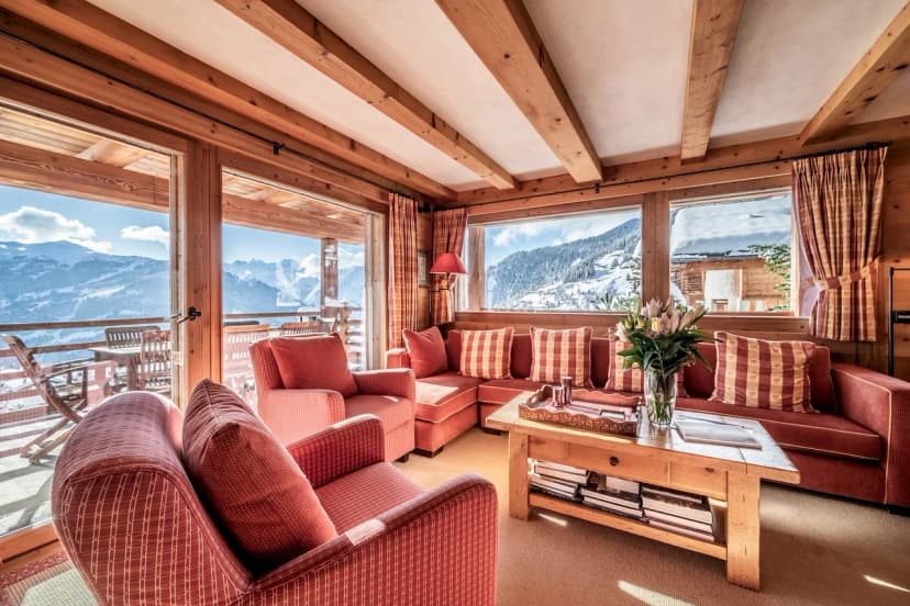 Cozy Five Bedroom Apartment in Verbier