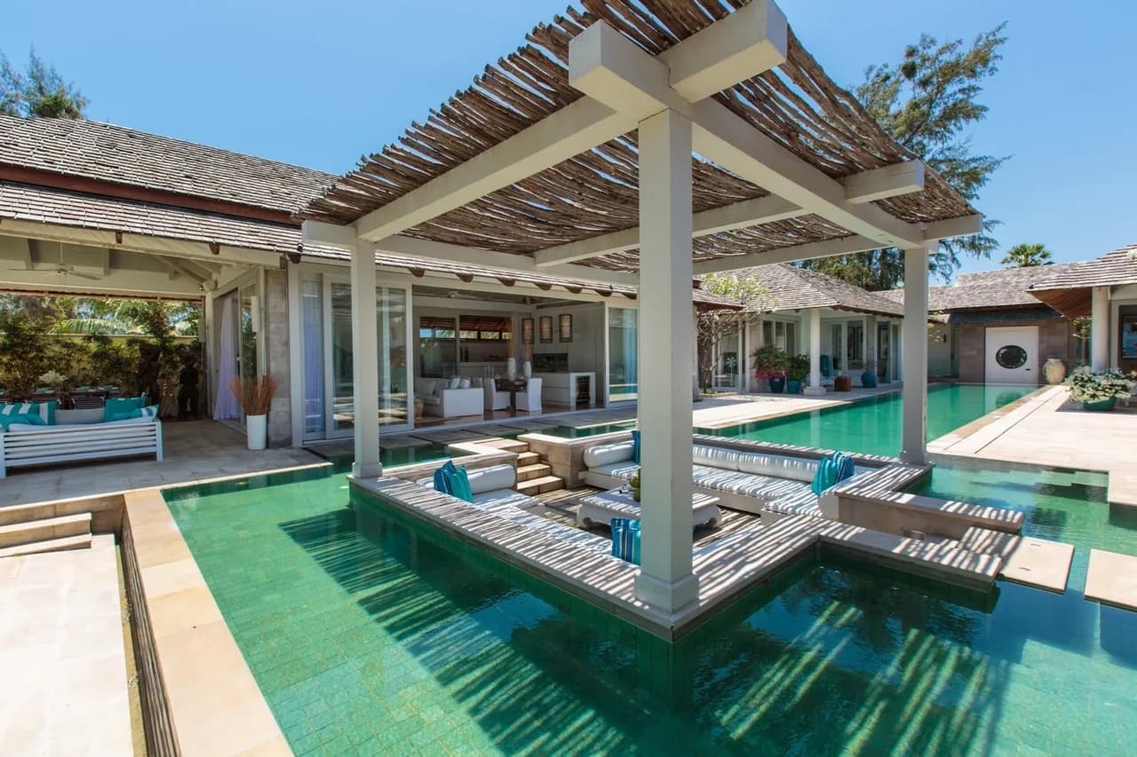 Beachfront Seventeen Bedroom Villa in Bo Put, Foto 3
